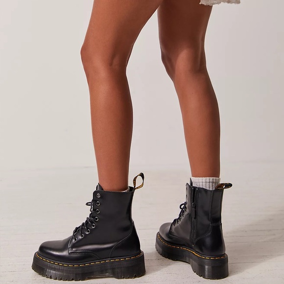 Dr. Martens Jadon Lace-Up Boots Size 8 - Picture 3 of 9